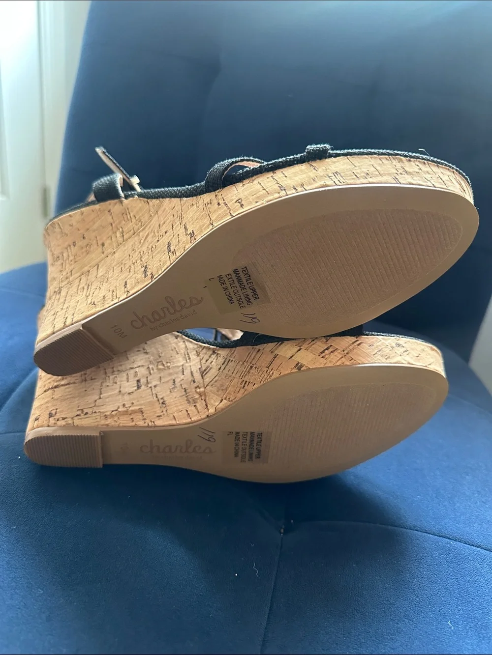 Charles David La Jolla Wedge Sandals with Tassel & Shell Detail - Women Sz 10